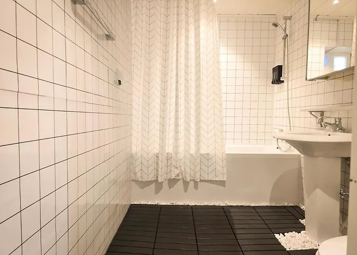 White Warm House アパート *